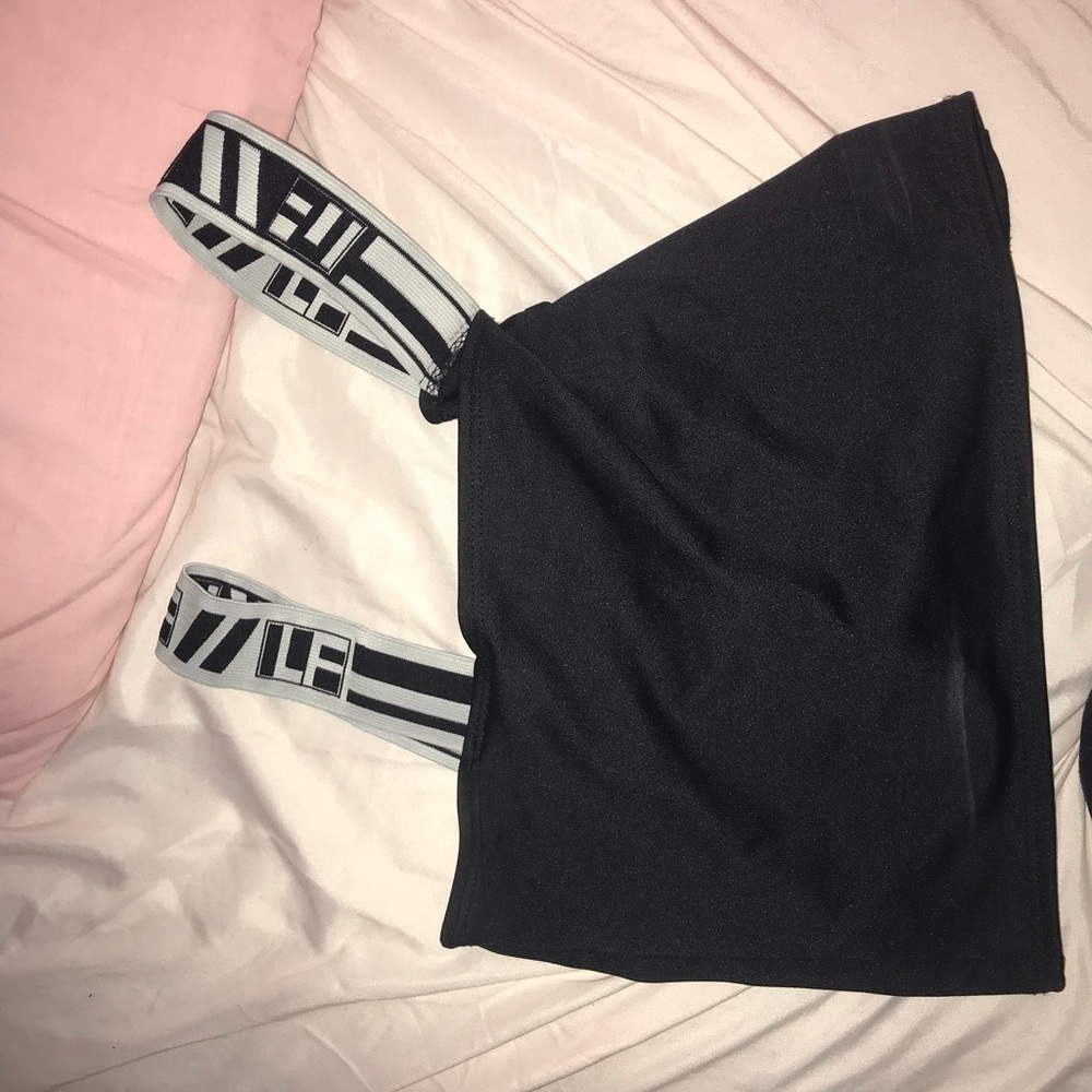 LF BLACK TANK TOP